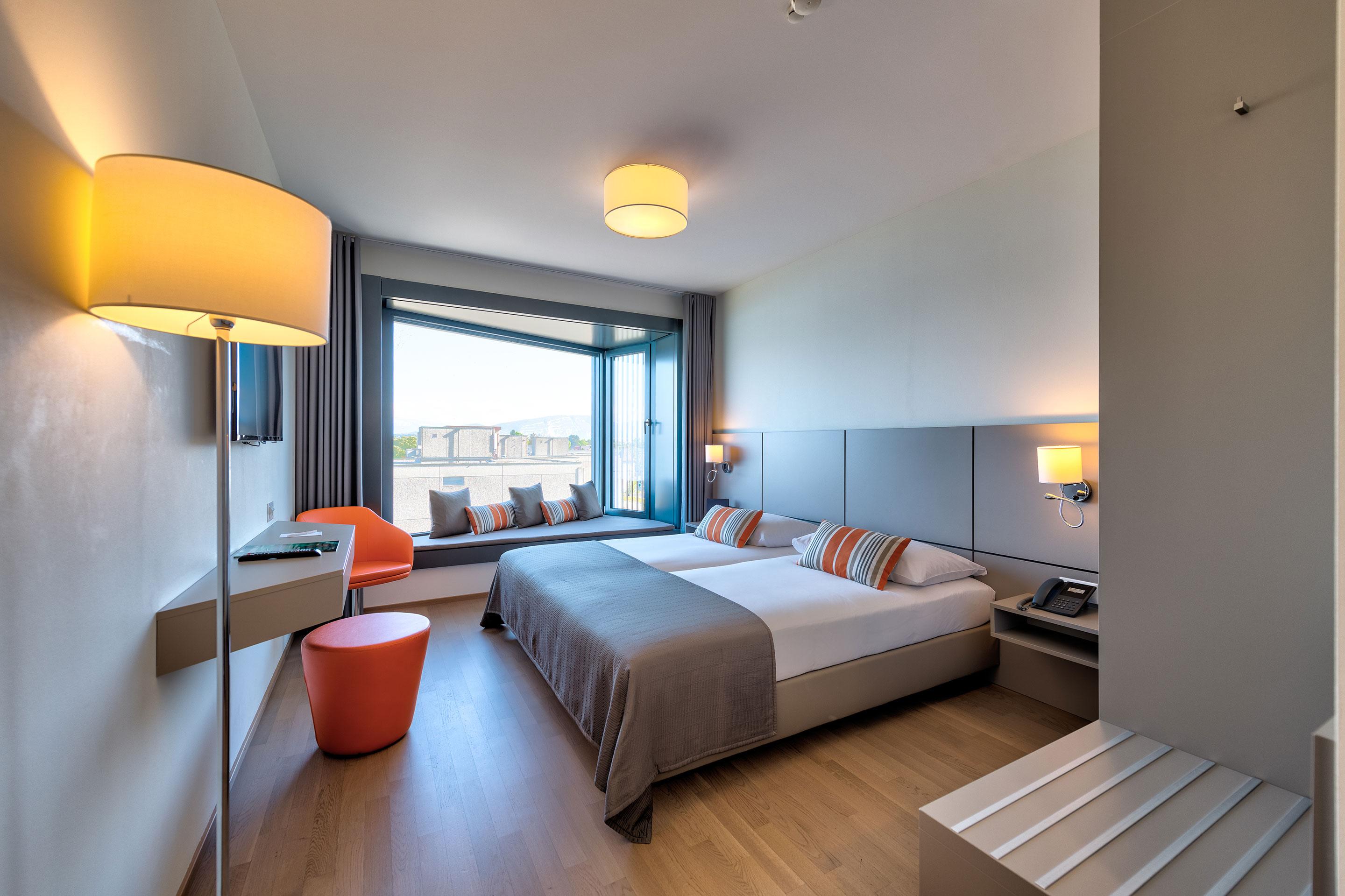 Geneva Hotel